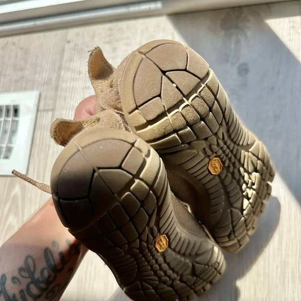 Vibram toe running sneakers
